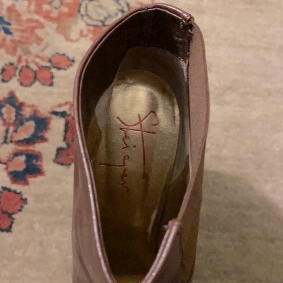 Walter Steiger Hidden Platform Stiletto Booties - Picture 5 of 9